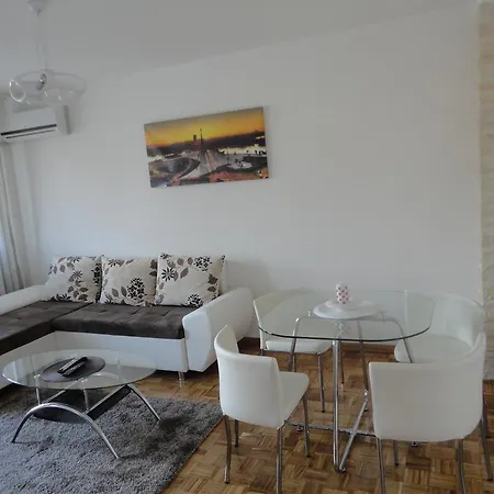 Apartment Arena White Belgrade Room photo