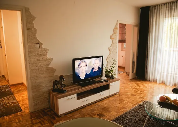 Apartment Arena White