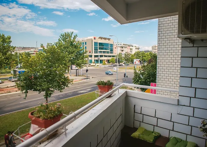 Apartment Arena White